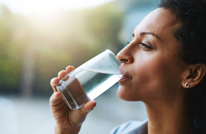 Start Your Day Right: The Surprising Benefits of Drinking Water When You Wake Up In The Morning